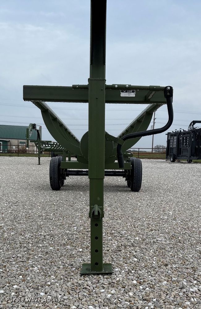 image for item EN5829 RBW Hay Baron HB36 hay bale trailer