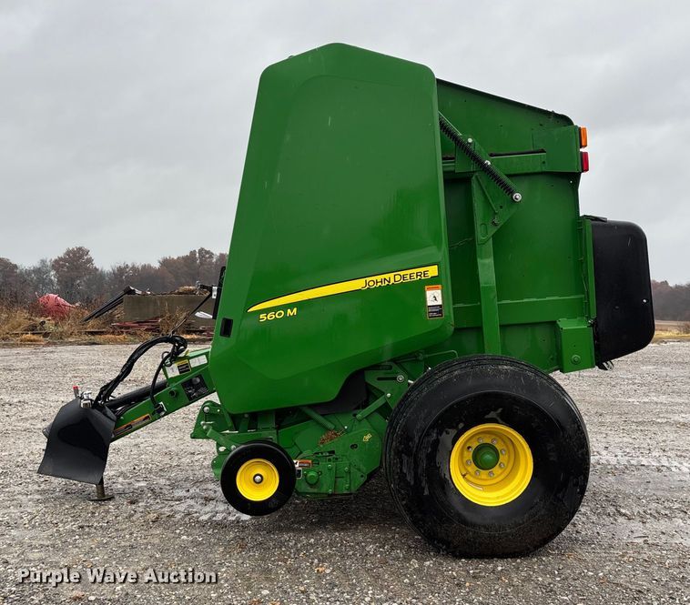 image for item EN5832 2022 John Deere 560 M round baler