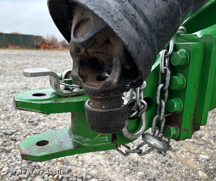 image for item EN5832 2022 John Deere 560 M round baler