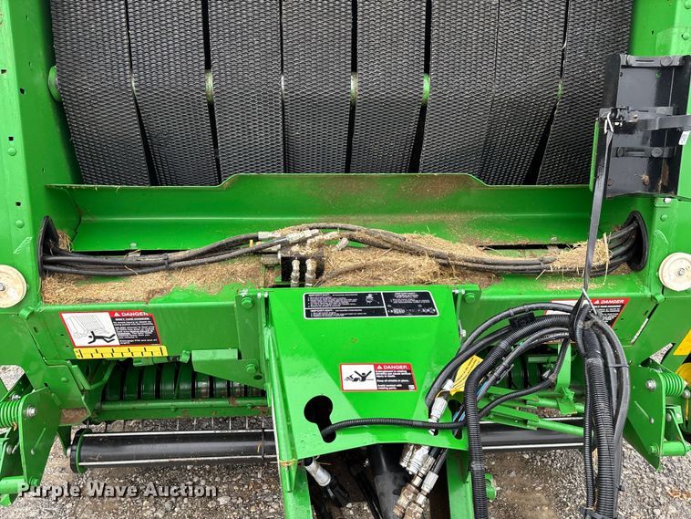 image for item EN5832 2022 John Deere 560 M round baler