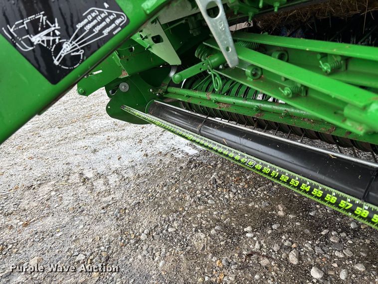 image for item EN5832 2022 John Deere 560 M round baler