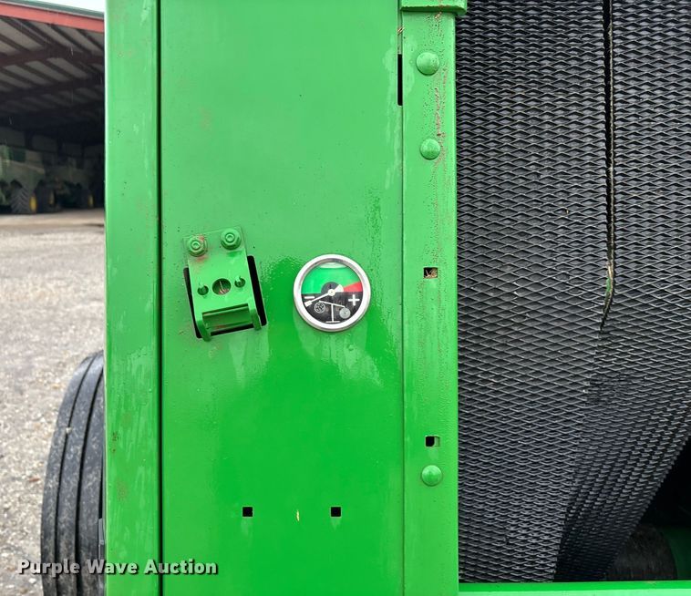 image for item EN5832 2022 John Deere 560 M round baler