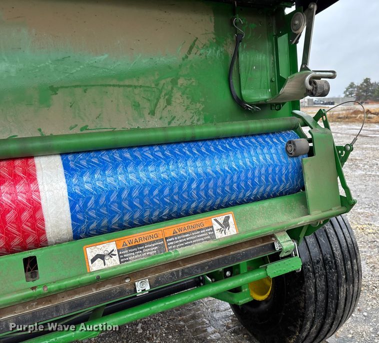 image for item EN5832 2022 John Deere 560 M round baler