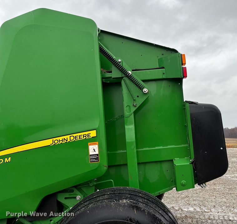 image for item EN5832 2022 John Deere 560 M round baler