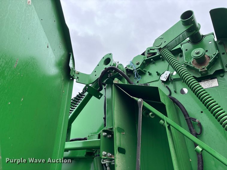 image for item EN5832 2022 John Deere 560 M round baler