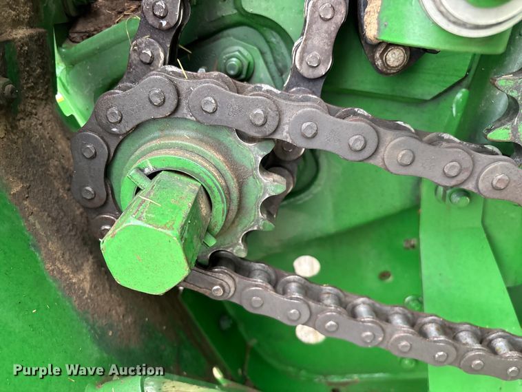 image for item EN5832 2022 John Deere 560 M round baler