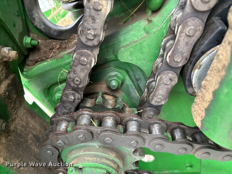 image for item EN5832 2022 John Deere 560 M round baler