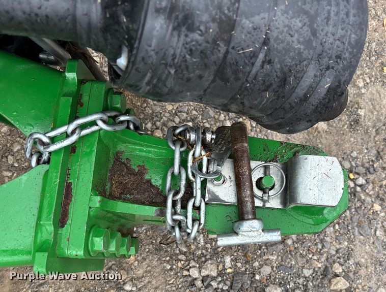 image for item EN5832 2022 John Deere 560 M round baler