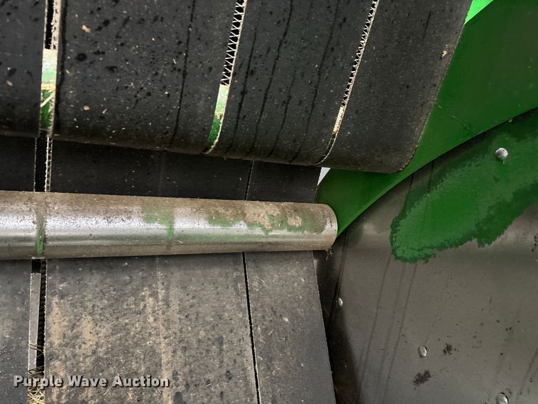 image for item EN5832 2022 John Deere 560 M round baler