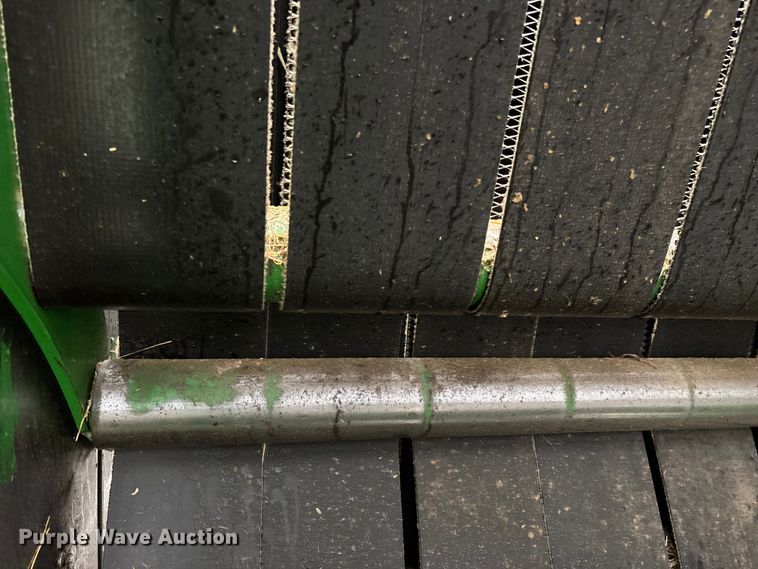 image for item EN5832 2022 John Deere 560 M round baler