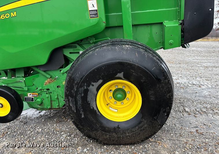 image for item EN5832 2022 John Deere 560 M round baler
