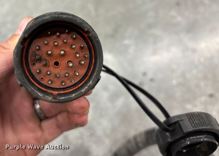 image for item EN5832 2022 John Deere 560 M round baler