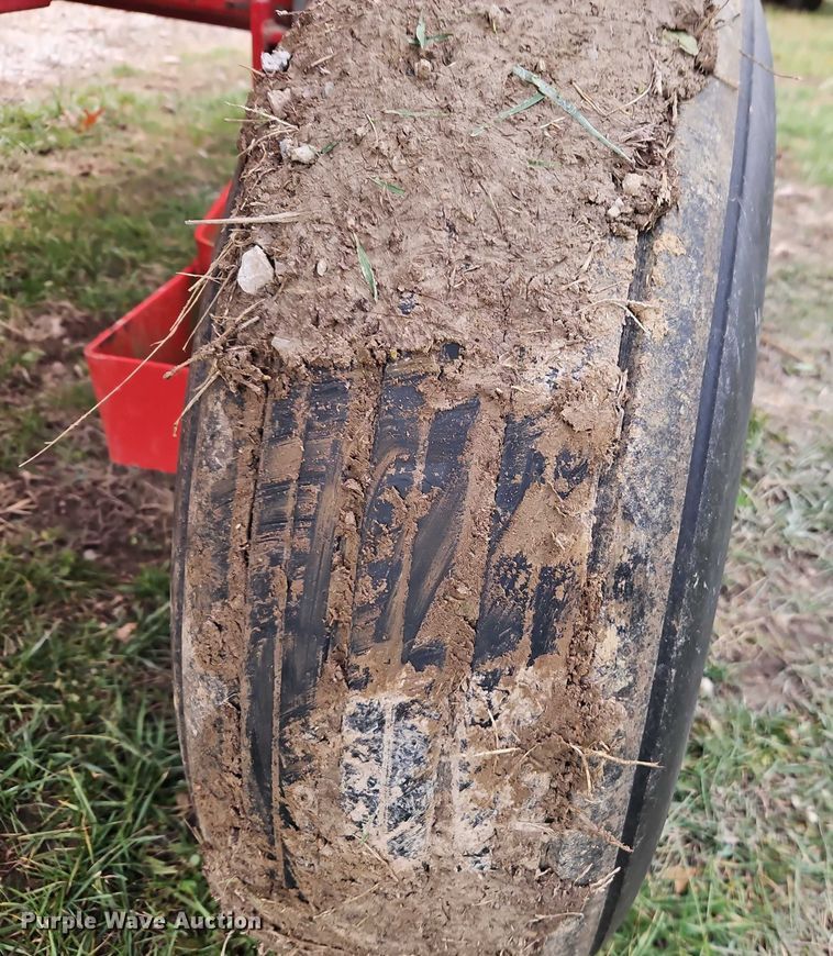 image for item EO4879 Hiniker Company sprayer