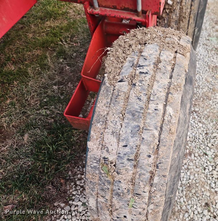 image for item EO4879 Hiniker Company sprayer