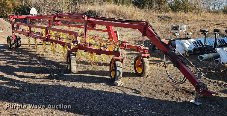 image for item EO4885 New Holland HT154 hay rake