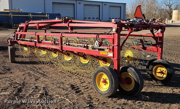 image for item EO4885 New Holland HT154 hay rake