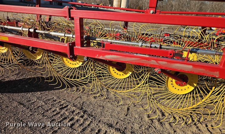 image for item EO4885 New Holland HT154 hay rake