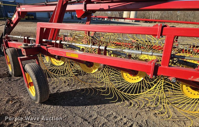 image for item EO4885 New Holland HT154 hay rake