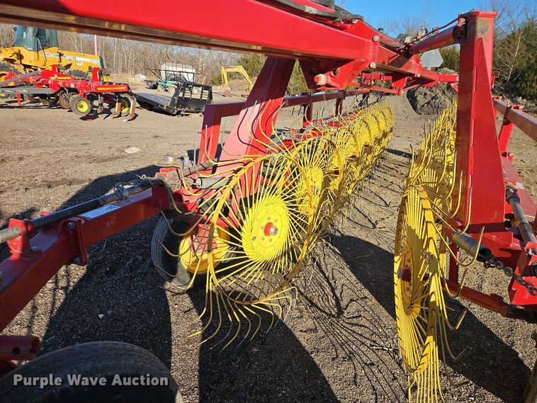 image for item EO4885 New Holland HT154 hay rake