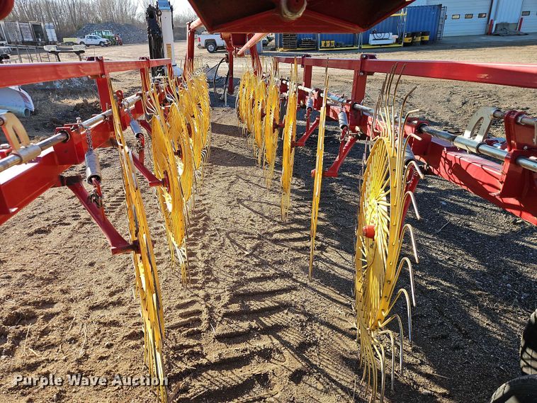 image for item EO4885 New Holland HT154 hay rake