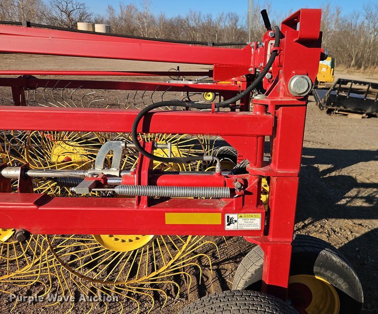 image for item EO4885 New Holland HT154 hay rake