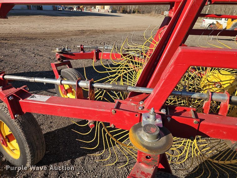 image for item EO4885 New Holland HT154 hay rake