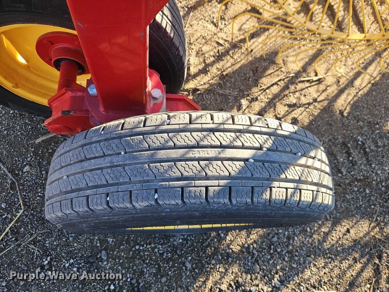 image for item EO4885 New Holland HT154 hay rake