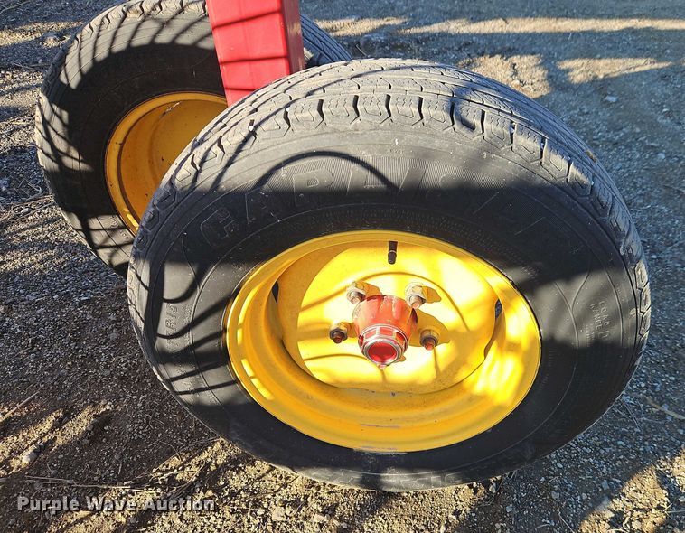 image for item EO4885 New Holland HT154 hay rake