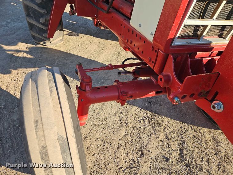 image for item EO4886 1979 International Harvester 986 tractor