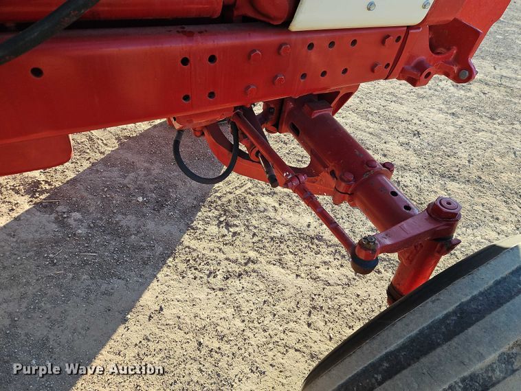 image for item EO4886 1979 International Harvester 986 tractor