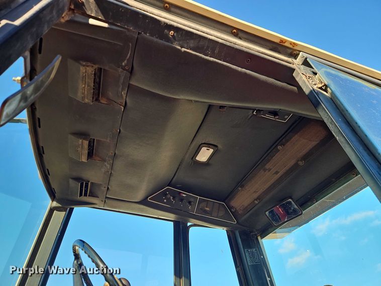 image for item EO4886 1979 International Harvester 986 tractor