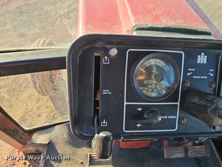 image for item EO4886 1979 International Harvester 986 tractor