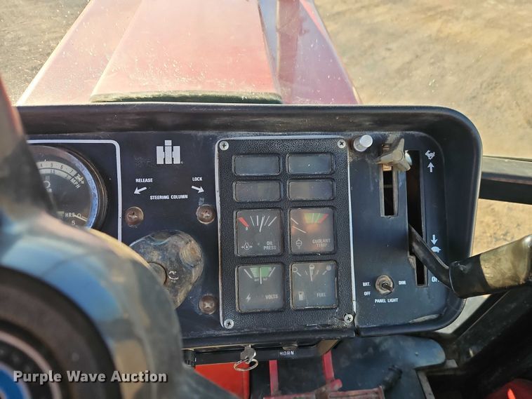image for item EO4886 1979 International Harvester 986 tractor