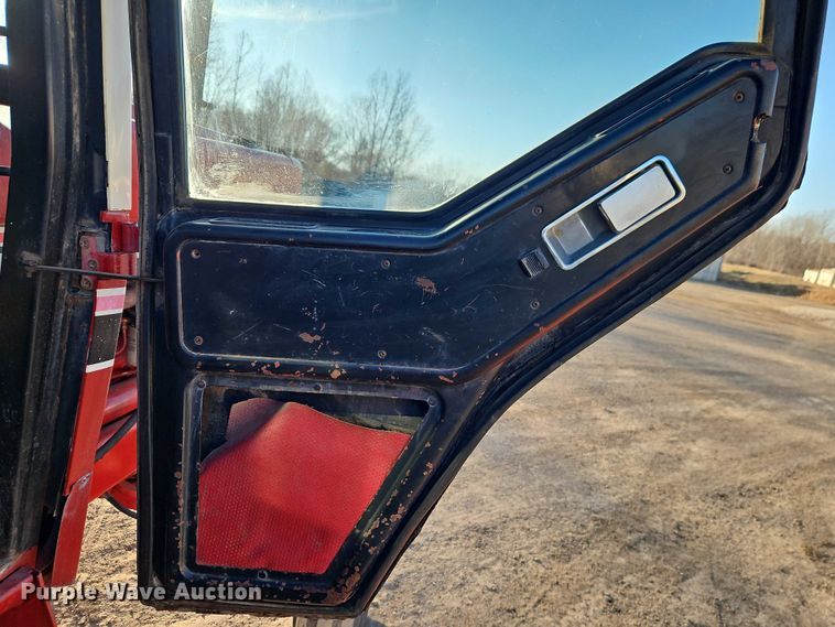 image for item EO4886 1979 International Harvester 986 tractor