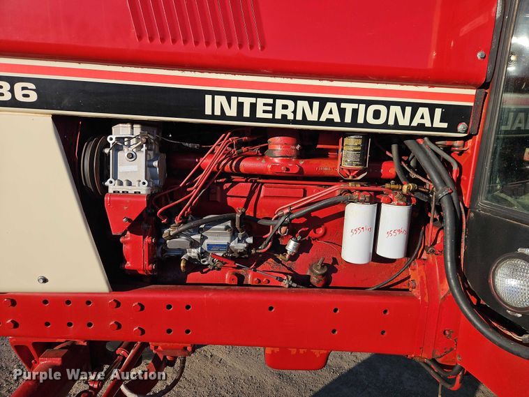 image for item EO4886 1979 International Harvester 986 tractor