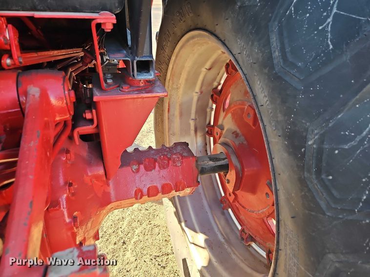 image for item EO4886 1979 International Harvester 986 tractor