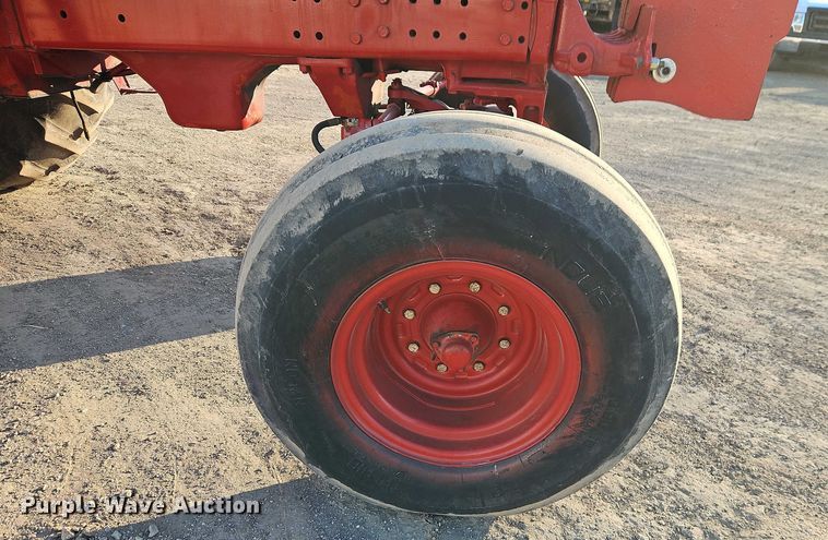 image for item EO4886 1979 International Harvester 986 tractor