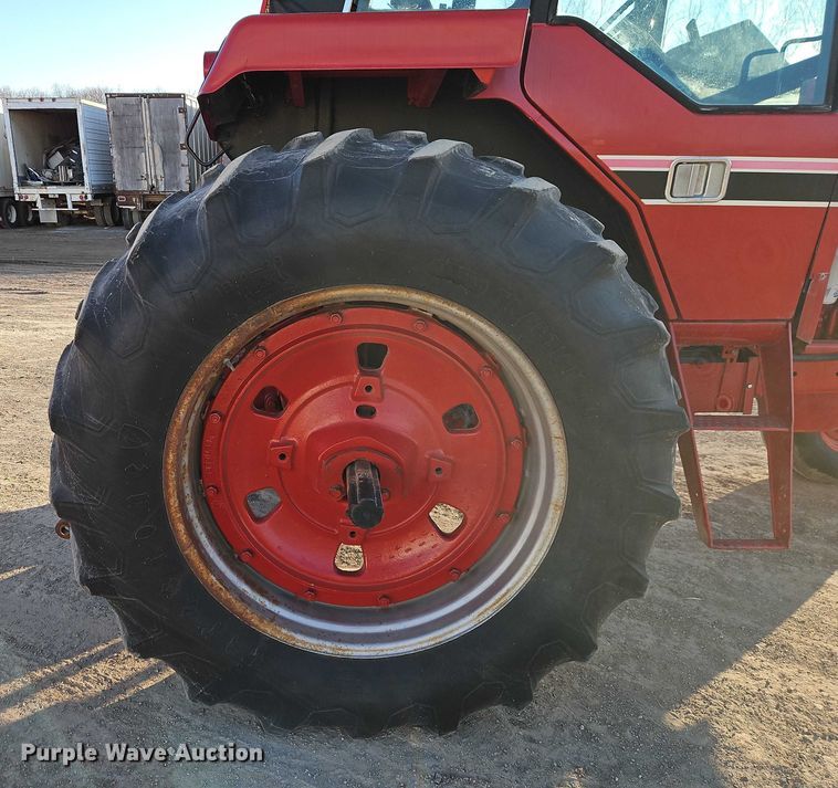 image for item EO4886 1979 International Harvester 986 tractor