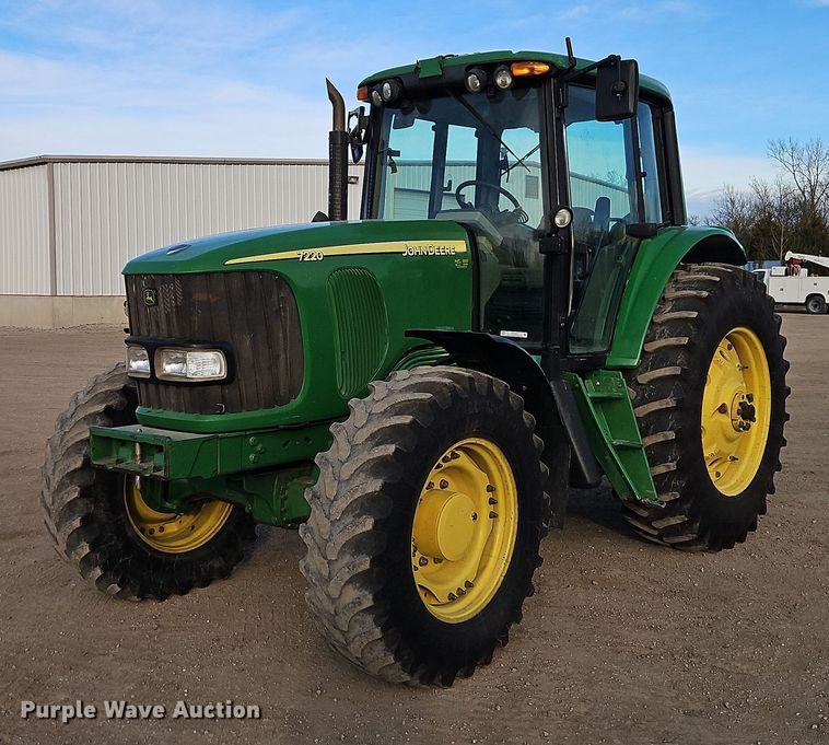 2006 John Deere 7220
