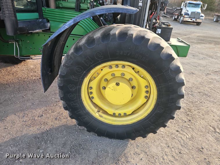 image for item EO4887 2006 John Deere 7220 MFWD tractor