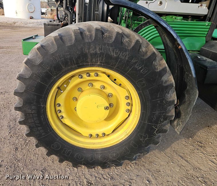 image for item EO4887 2006 John Deere 7220 MFWD tractor