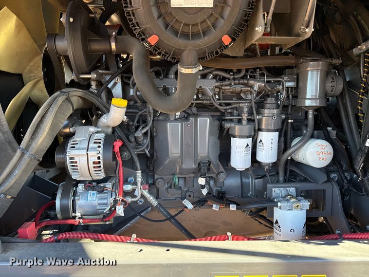 image for item EP2521 2023 Massey Ferguson WR 235 swather / windrower