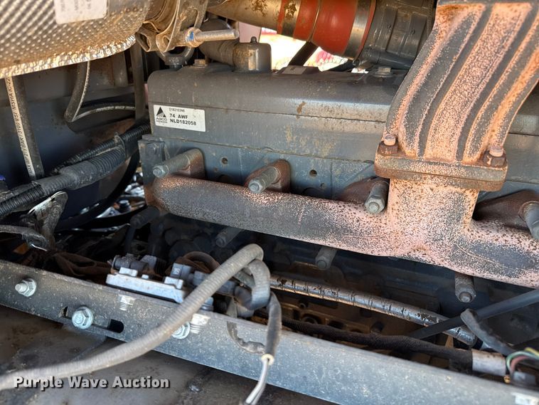 image for item EP2521 2023 Massey Ferguson WR 235 swather / windrower