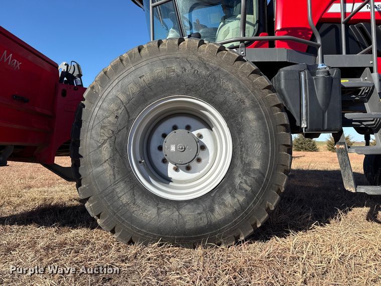 image for item EP2521 2023 Massey Ferguson WR 235 swather / windrower