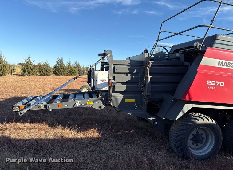 image for item EP2524 2021 Massey Ferguson 2270 large square baler