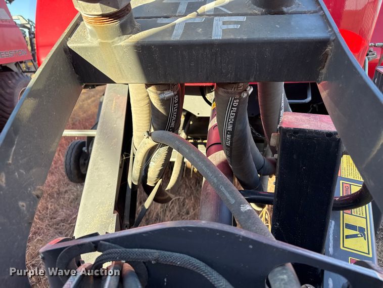 image for item EP2524 2021 Massey Ferguson 2270 large square baler