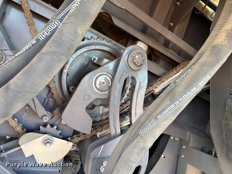 image for item EP2524 2021 Massey Ferguson 2270 large square baler