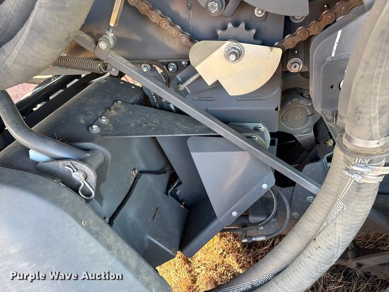 image for item EP2524 2021 Massey Ferguson 2270 large square baler