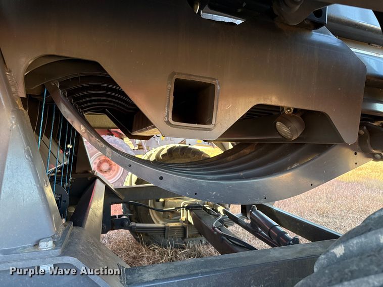 image for item EP2524 2021 Massey Ferguson 2270 large square baler