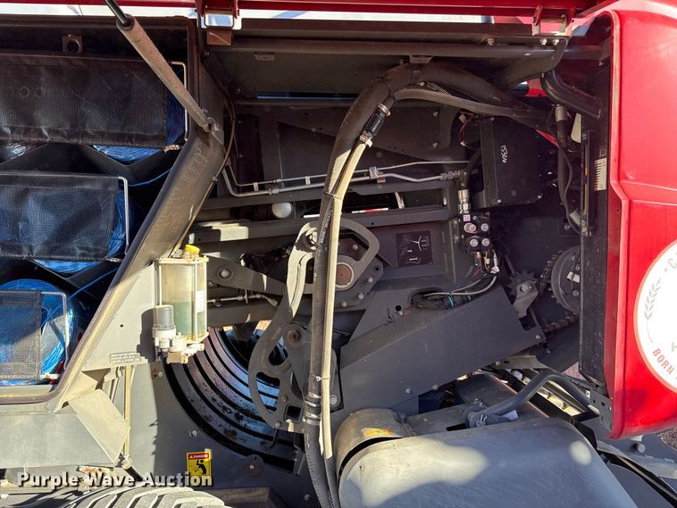 image for item EP2524 2021 Massey Ferguson 2270 large square baler